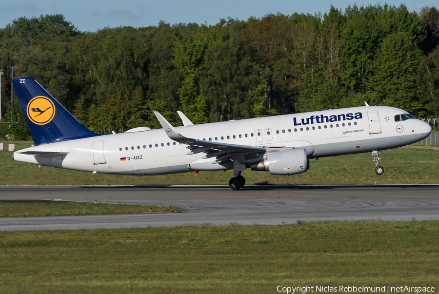 Lufthansa Airbus A320-214 (D-AIZZ) | Photo 319246