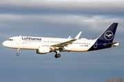 Lufthansa Airbus A320-214 (D-AIZZ) at  Hamburg - Fuhlsbuettel (Helmut Schmidt), Germany