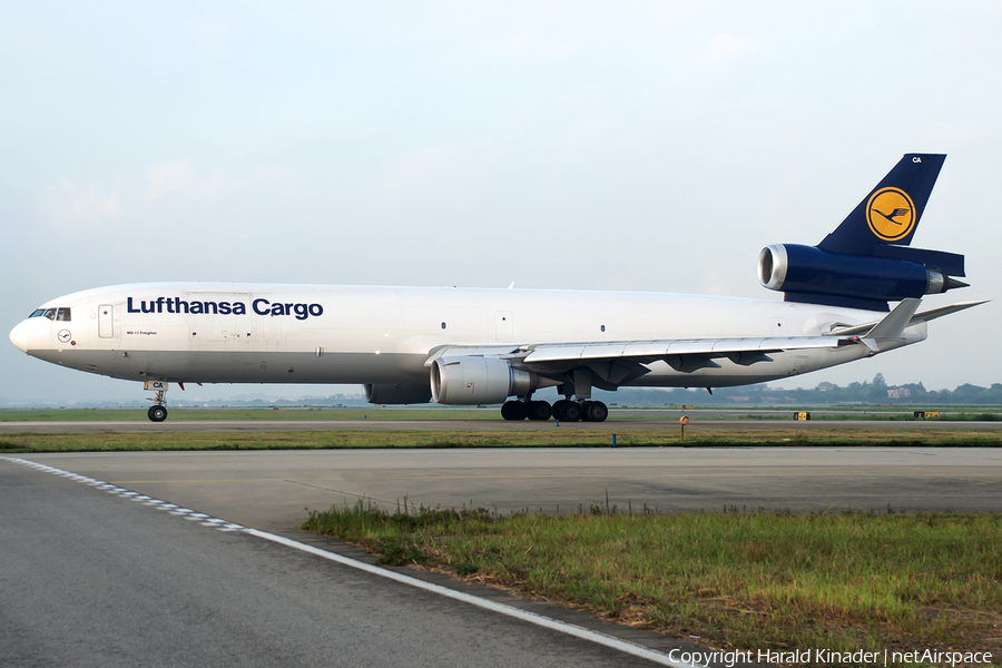 Lufthansa Cargo McDonnell Douglas MD-11F (D-ALCA) | Photo 293844