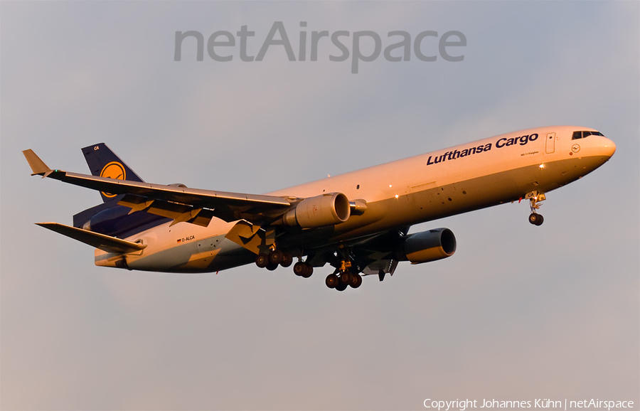Lufthansa Cargo McDonnell Douglas MD-11F (D-ALCA) | Photo 147074