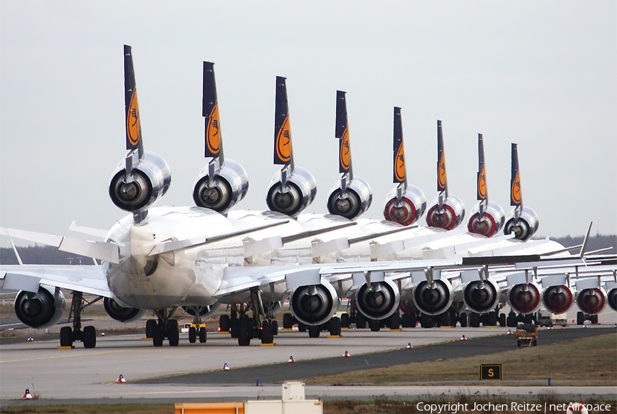 Lufthansa Cargo McDonnell Douglas MD-11F (D-ALCA) | Photo 18345