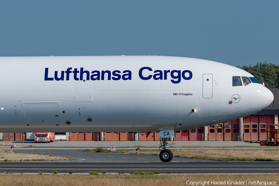 Lufthansa Cargo McDonnell Douglas MD-11F (D-ALCA) | Photo 295490