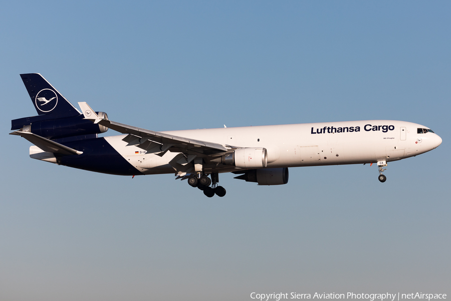 Lufthansa Cargo McDonnell Douglas MD-11F (D-ALCA) | Photo 323163