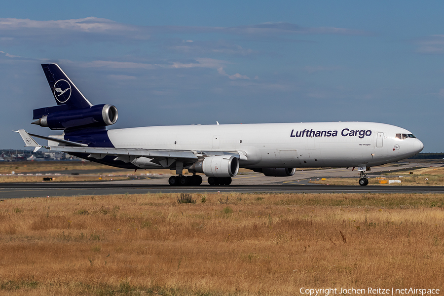 Lufthansa Cargo McDonnell Douglas MD-11F (D-ALCA) | Photo 335542