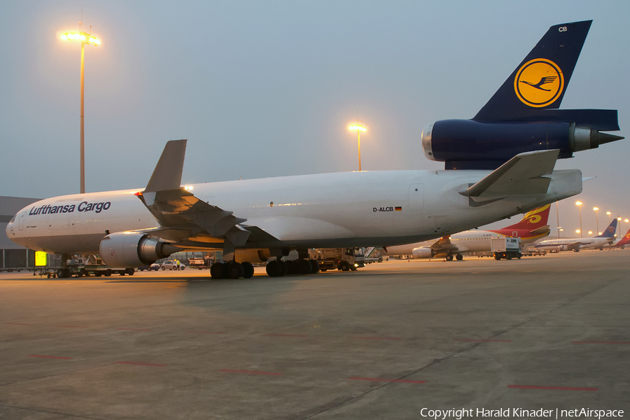 Lufthansa Cargo McDonnell Douglas MD-11F (D-ALCB) | Photo 294122