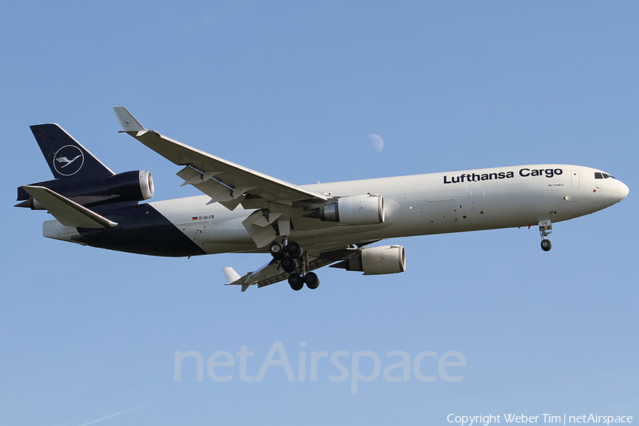 Lufthansa Cargo McDonnell Douglas MD-11F (D-ALCB) | Photo 260693