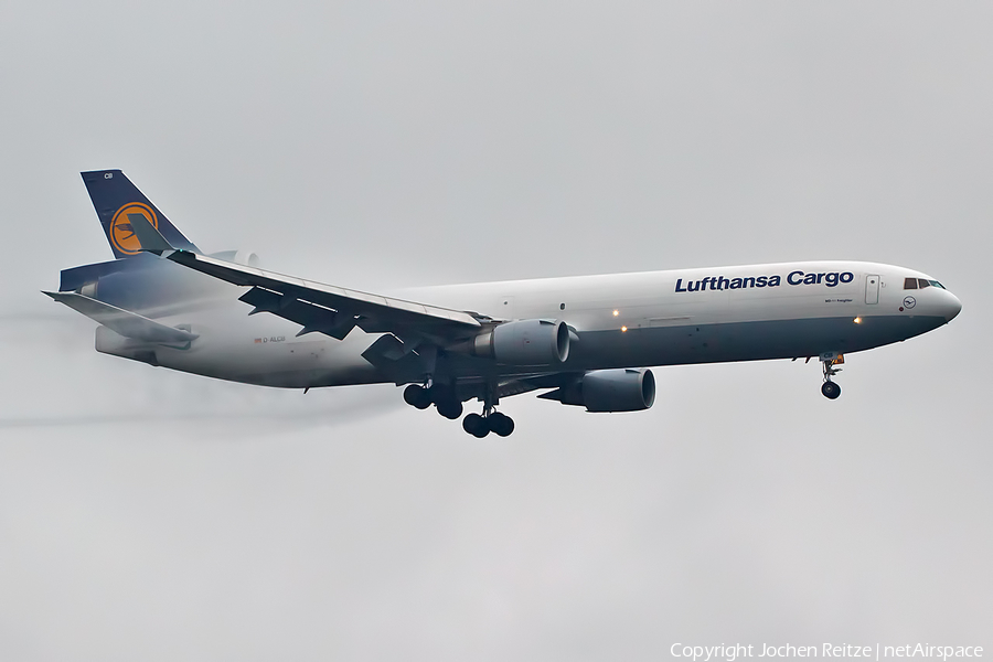 Lufthansa Cargo McDonnell Douglas MD-11F (D-ALCB) | Photo 94691