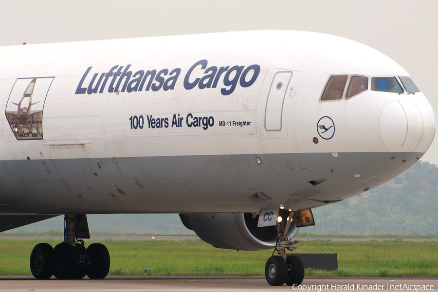 Lufthansa Cargo McDonnell Douglas MD-11F (D-ALCC) | Photo 304162