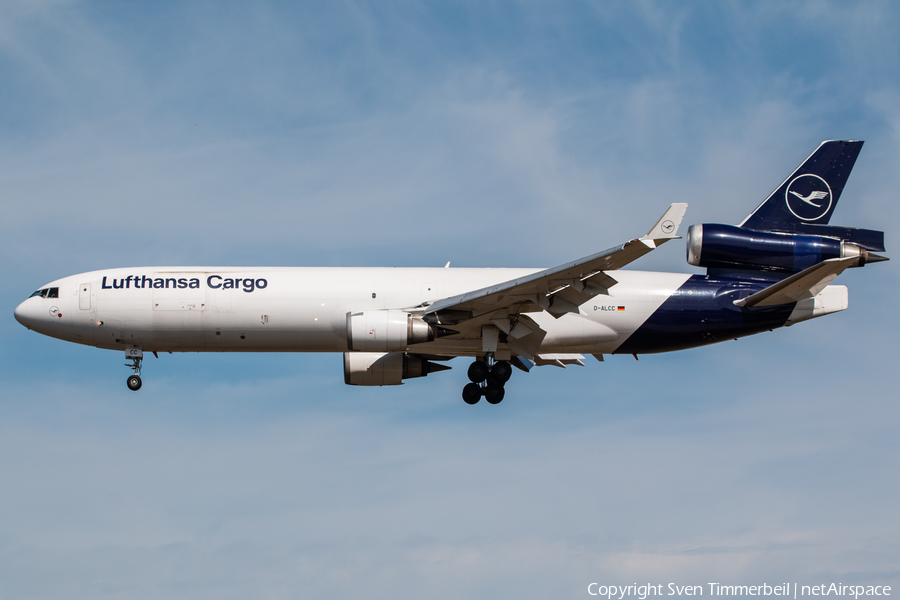 Lufthansa Cargo McDonnell Douglas MD-11F (D-ALCC) | Photo 471213