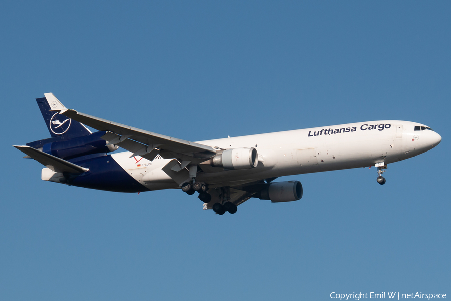 Lufthansa Cargo McDonnell Douglas MD-11F (D-ALCC) | Photo 500576