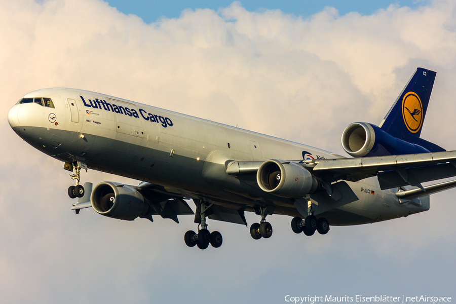 Lufthansa Cargo McDonnell Douglas MD-11F (D-ALCC) | Photo 92139