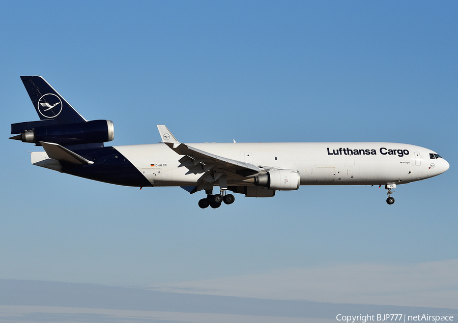 Lufthansa Cargo McDonnell Douglas MD-11F (D-ALCD) | Photo 292344