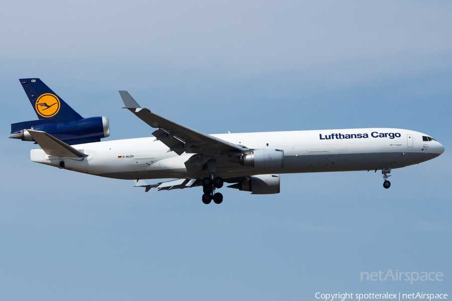 Lufthansa Cargo McDonnell Douglas MD-11F (D-ALCD) | Photo 103615