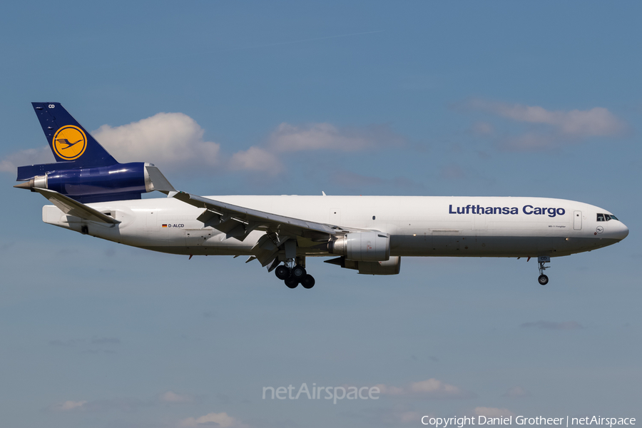Lufthansa Cargo McDonnell Douglas MD-11F (D-ALCD) | Photo 108921