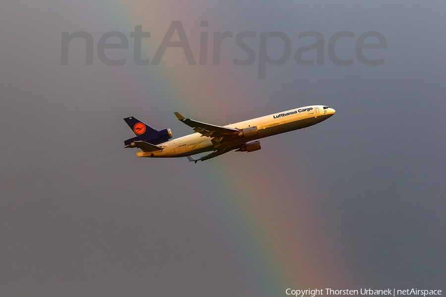 Lufthansa Cargo McDonnell Douglas MD-11F (D-ALCD) | Photo 145799