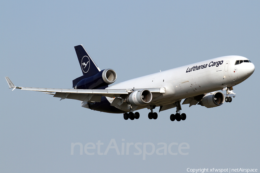 Lufthansa Cargo McDonnell Douglas MD-11F (D-ALCD) | Photo 445401