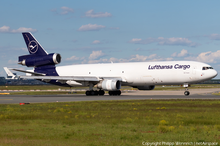 Lufthansa Cargo McDonnell Douglas MD-11F (D-ALCD) | Photo 450366