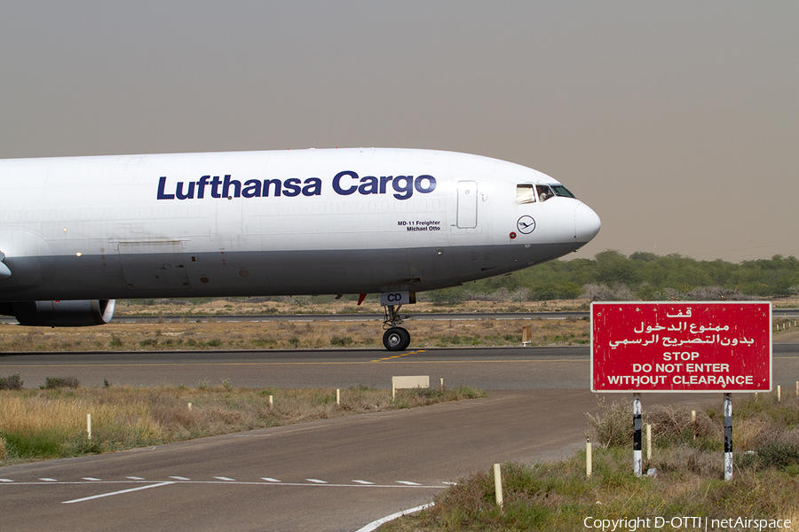 Lufthansa Cargo McDonnell Douglas MD-11F (D-ALCD) | Photo 286087