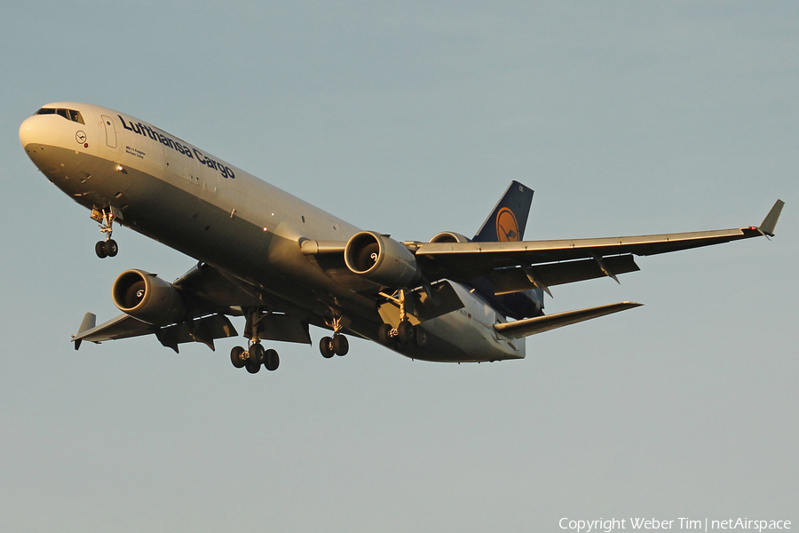 Lufthansa Cargo McDonnell Douglas MD-11F (D-ALCE) | Photo 100753