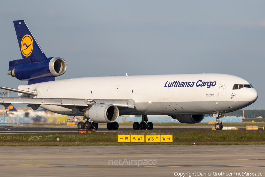 Lufthansa Cargo McDonnell Douglas MD-11F (D-ALCE) | Photo 109749