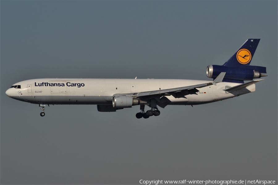 Lufthansa Cargo McDonnell Douglas MD-11F (D-ALCE) | Photo 359762