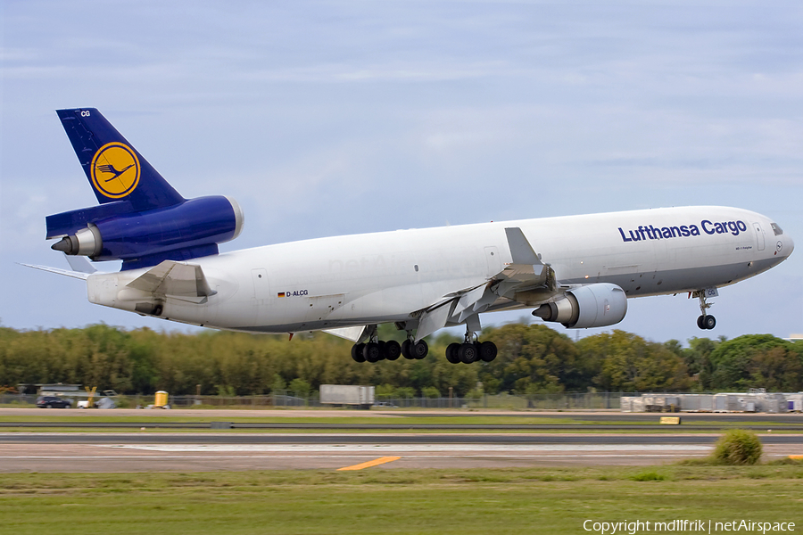 Lufthansa Cargo McDonnell Douglas MD-11F (D-ALCG) | Photo 373029