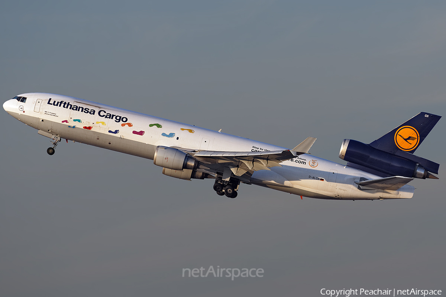 Lufthansa Cargo McDonnell Douglas MD-11F (D-ALCH) | Photo 201322