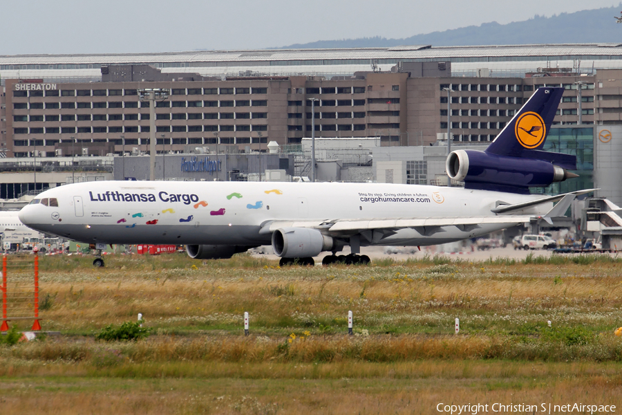Lufthansa Cargo McDonnell Douglas MD-11F (D-ALCH) | Photo 116687