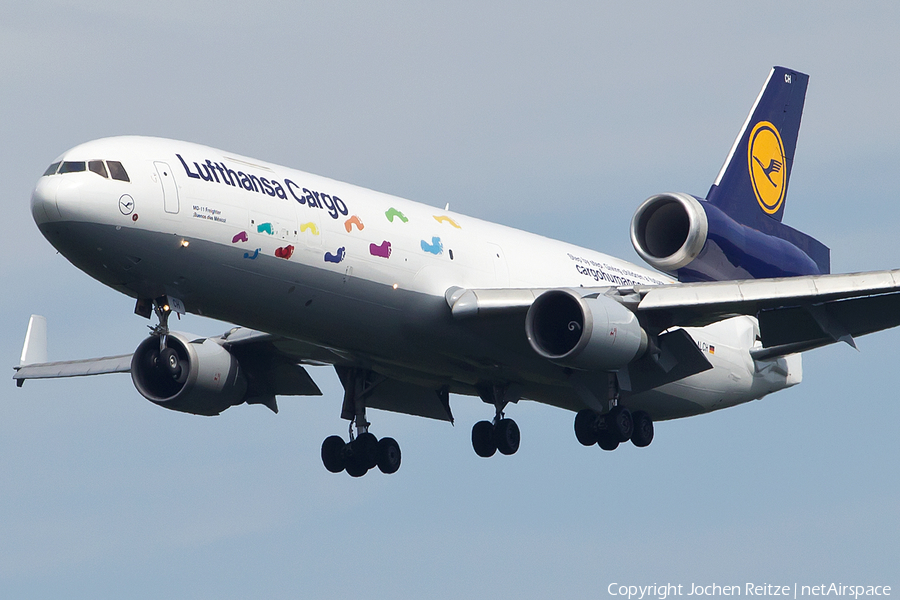 Lufthansa Cargo McDonnell Douglas MD-11F (D-ALCH) | Photo 119154