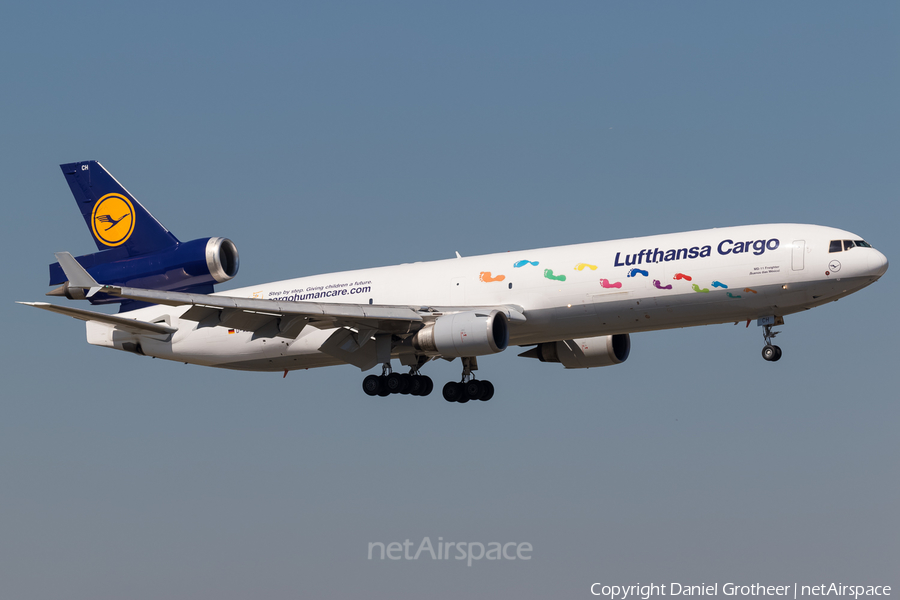 Lufthansa Cargo McDonnell Douglas MD-11F (D-ALCH) | Photo 121792