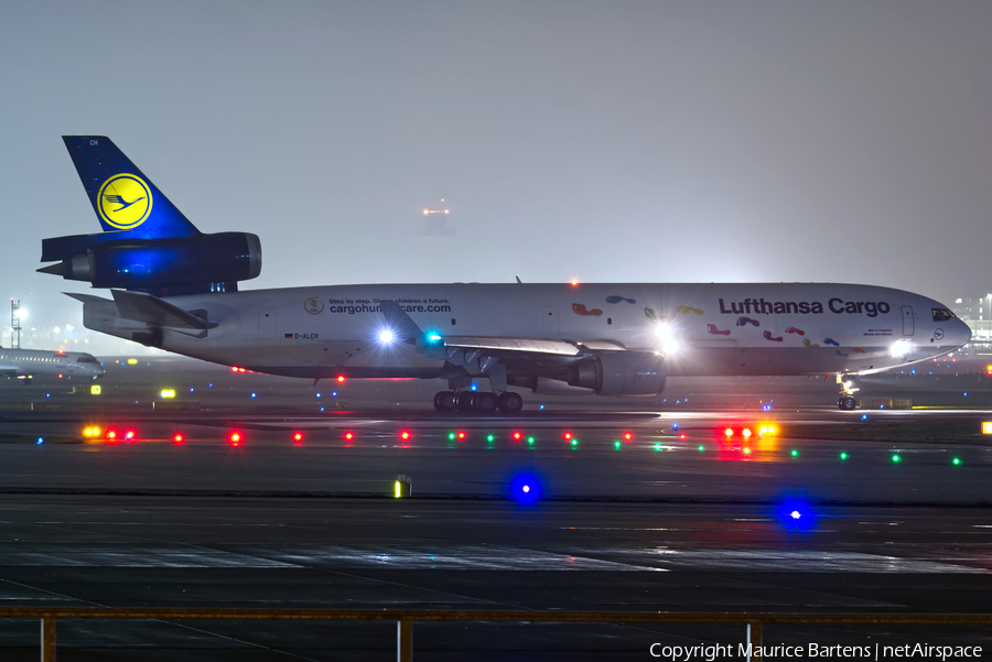 Lufthansa Cargo McDonnell Douglas MD-11F (D-ALCH) | Photo 406031