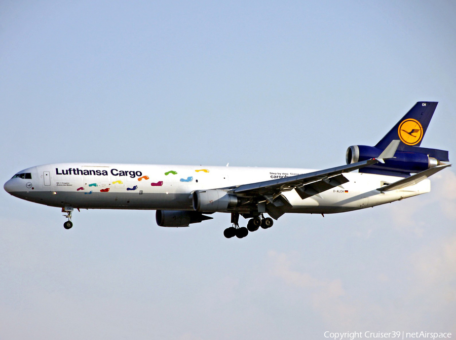 Lufthansa Cargo McDonnell Douglas MD-11F (D-ALCH) | Photo 265319