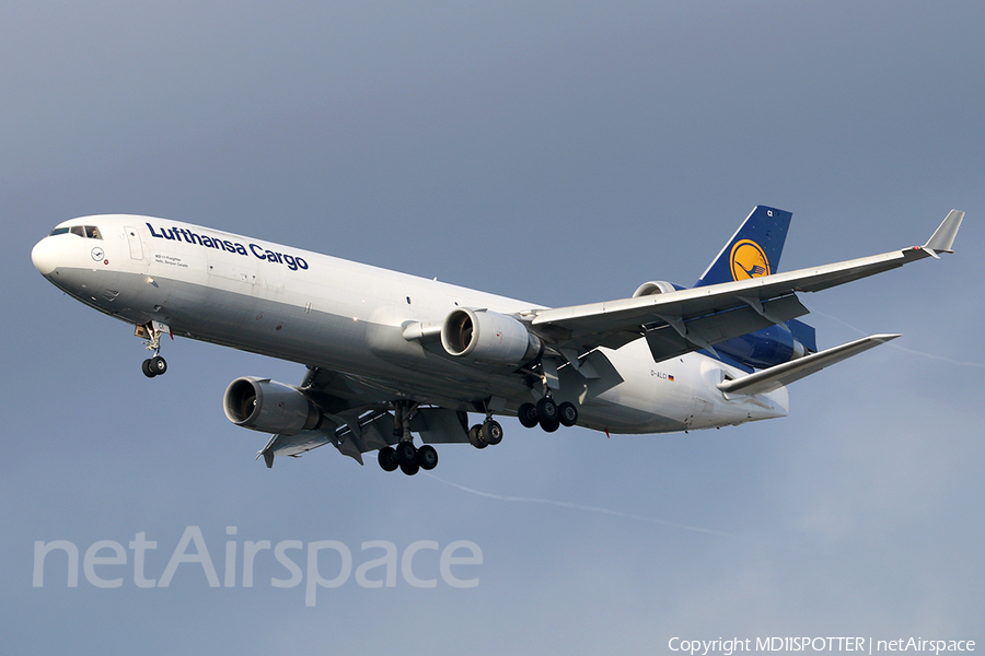 Lufthansa Cargo McDonnell Douglas MD-11F (D-ALCI) | Photo 209474