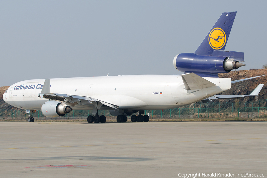 Lufthansa Cargo McDonnell Douglas MD-11F (D-ALCI) | Photo 294327