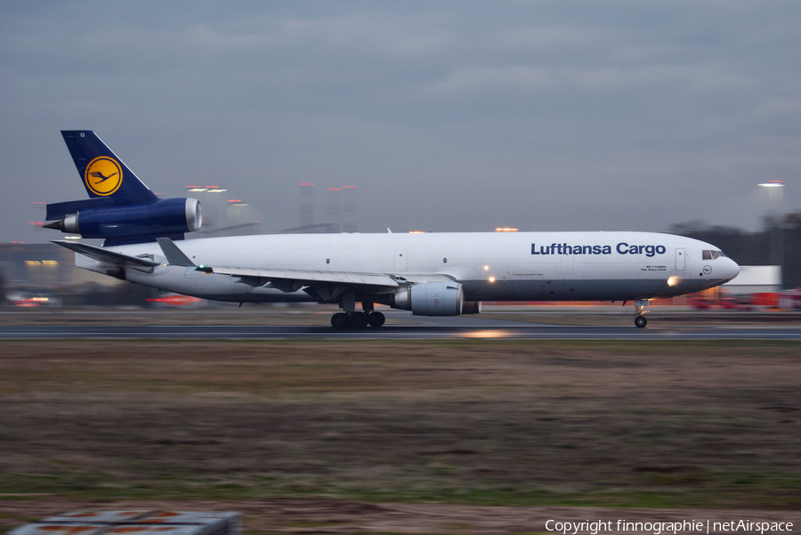 Lufthansa Cargo McDonnell Douglas MD-11F (D-ALCI) | Photo 420625