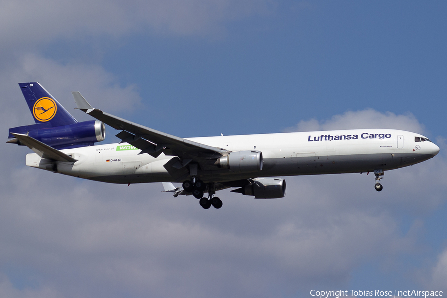 Lufthansa Cargo McDonnell Douglas MD-11F (D-ALCI) | Photo 571005