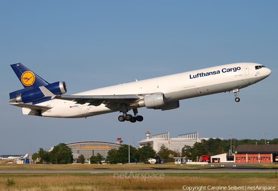 Lufthansa Cargo McDonnell Douglas MD-11F (D-ALCJ) | Photo 205055