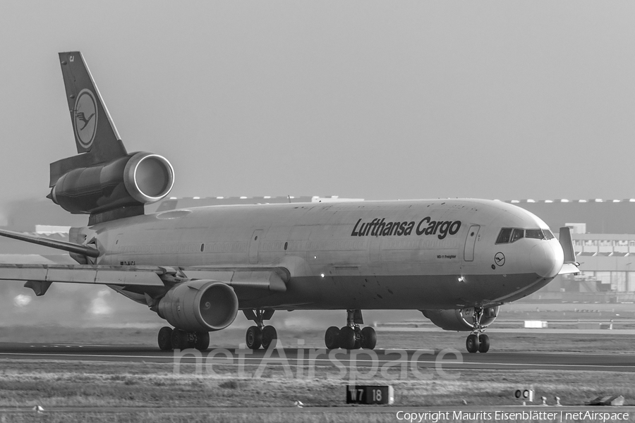 Lufthansa Cargo McDonnell Douglas MD-11F (D-ALCJ) | Photo 45027