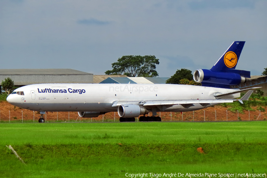 Lufthansa Cargo McDonnell Douglas MD-11F (D-ALCJ) | Photo 418479