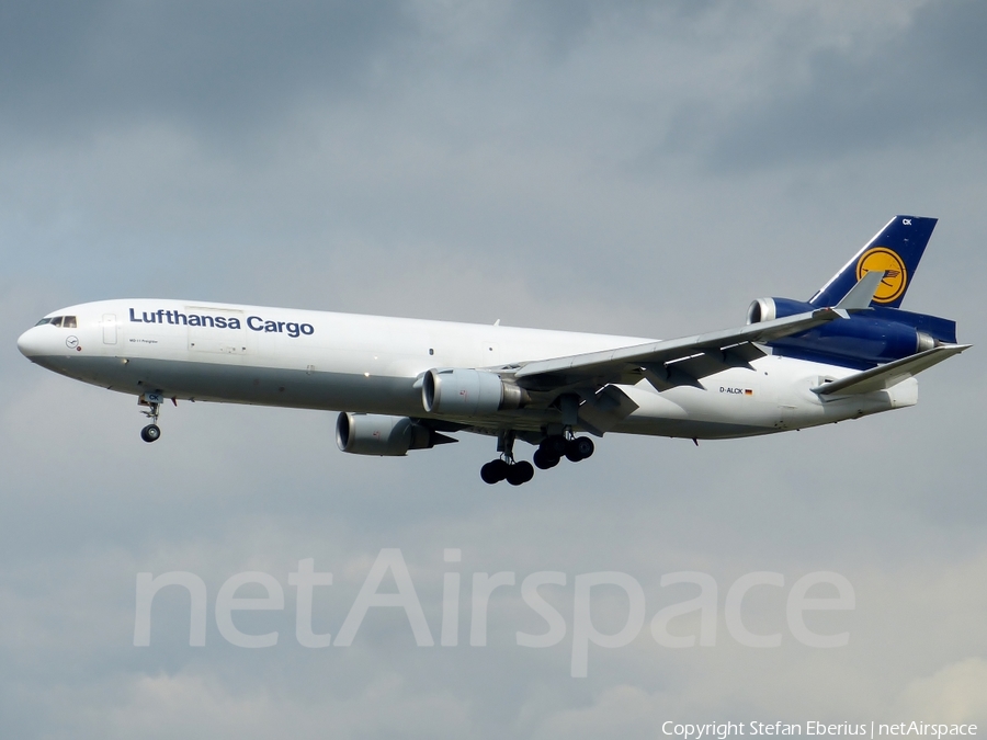 Lufthansa Cargo McDonnell Douglas MD-11F (D-ALCK) | Photo 157699
