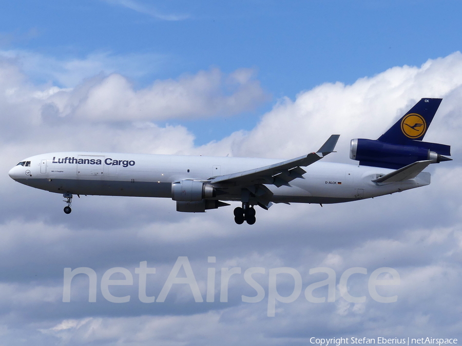 Lufthansa Cargo McDonnell Douglas MD-11F (D-ALCK) | Photo 393210