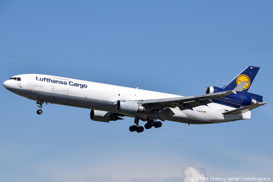 Lufthansa Cargo McDonnell Douglas MD-11F (D-ALCK) | Photo 422453