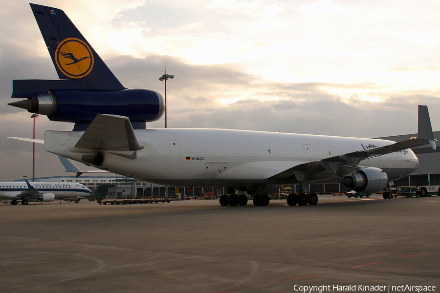Lufthansa Cargo McDonnell Douglas MD-11F (D-ALCL) | Photo 294538