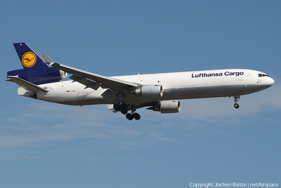 Lufthansa Cargo McDonnell Douglas MD-11F (D-ALCL) | Photo 28722