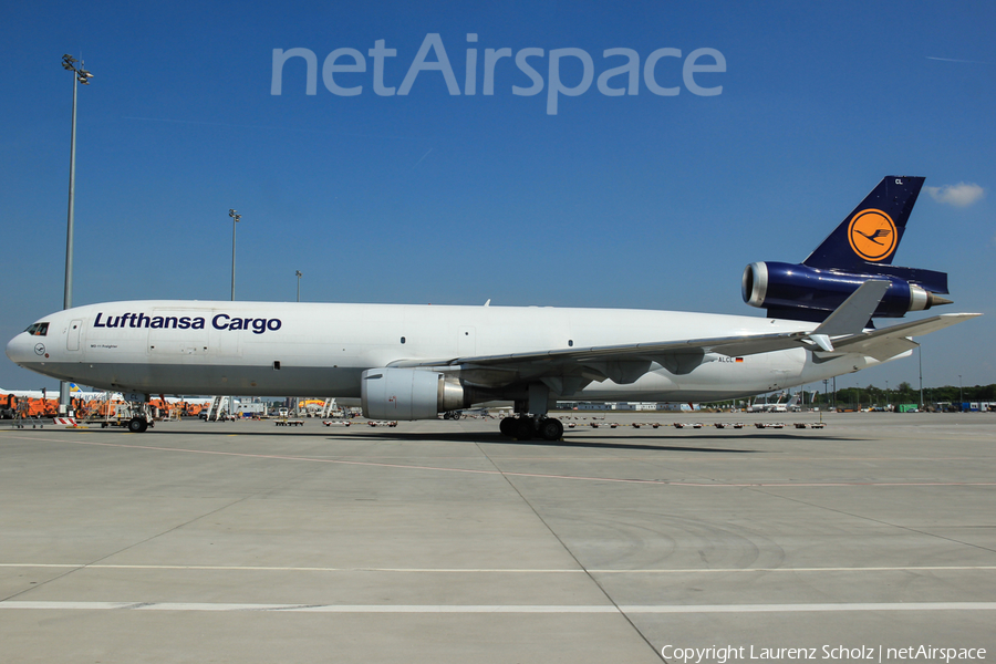 Lufthansa Cargo McDonnell Douglas MD-11F (D-ALCL) | Photo 63324