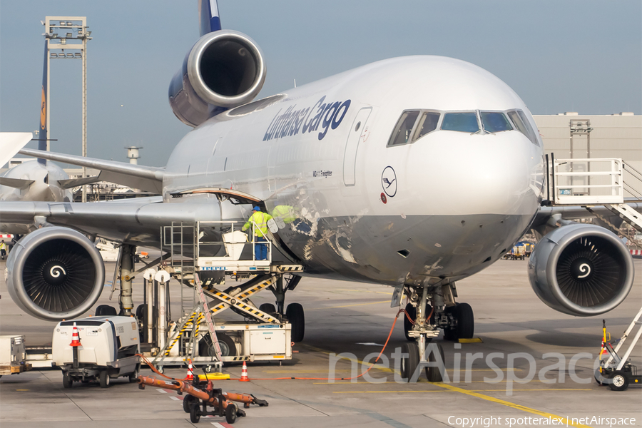 Lufthansa Cargo McDonnell Douglas MD-11F (D-ALCM) | Photo 107748