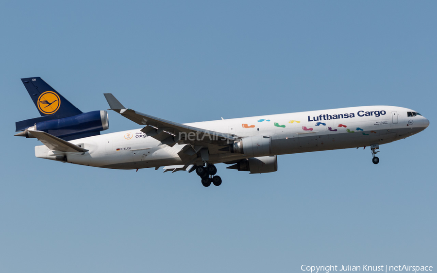 Lufthansa Cargo McDonnell Douglas MD-11F (D-ALCM) | Photo 171045