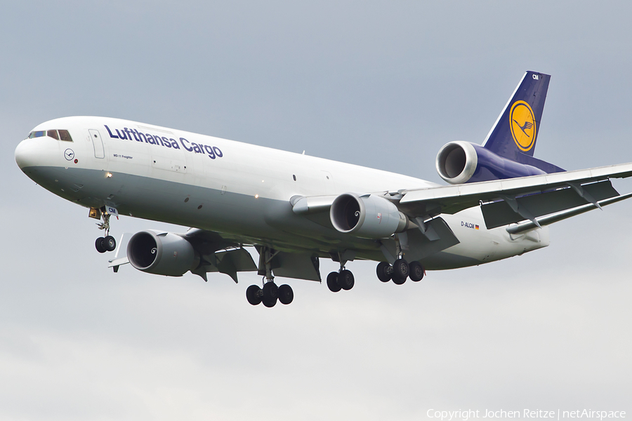 Lufthansa Cargo McDonnell Douglas MD-11F (D-ALCM) | Photo 26721