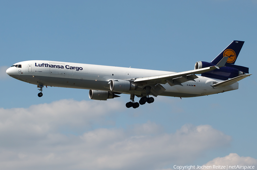 Lufthansa Cargo McDonnell Douglas MD-11F (D-ALCM) | Photo 27079