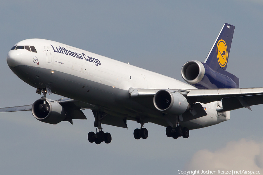 Lufthansa Cargo McDonnell Douglas MD-11F (D-ALCM) | Photo 85660